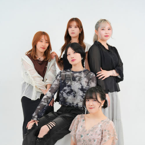 C-spark liver 所属ライバー集合写真（葉山彩貴、石渡さくら、喰。、みくるべあい、二宮妃夜子）